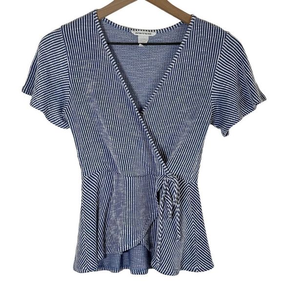 Caution to the Wind Junior’s Medium Short Sleeve Knit Striped Wrap Peplum Top - Picture 5 of 6